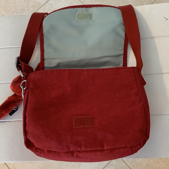 Kipling Crossbody/Shoulder bag in Deep Red Nylon. - Picture 6 of 8